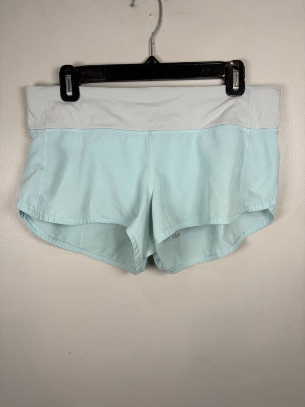 Lululemon Speed Up Shorts Size 8 Light Blue Lined Activewear 2.5"